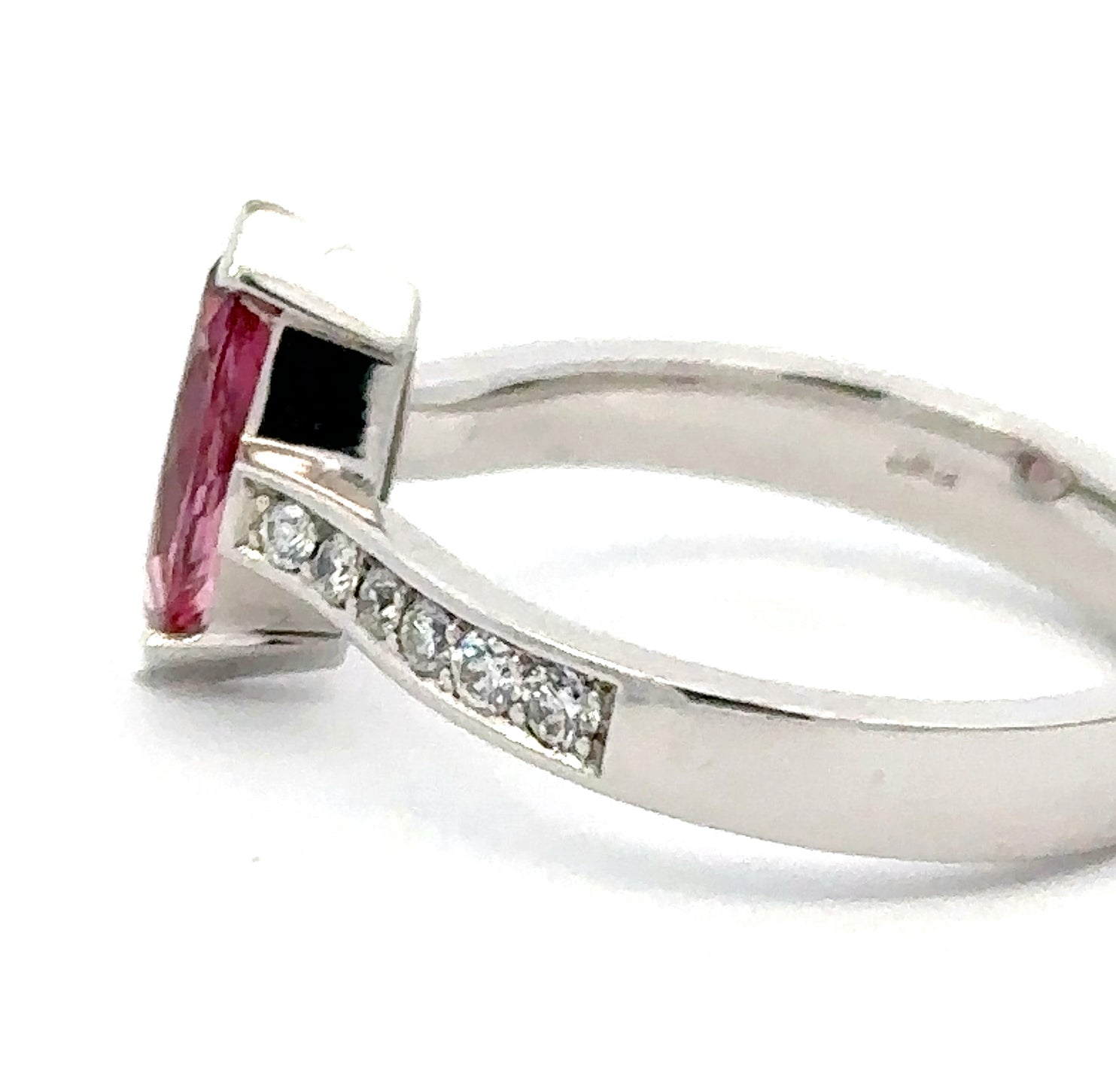 18ct white gold tourmaline diamond ring Ring Hans Rivoir   